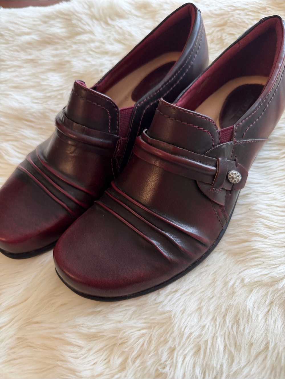 EARTH Maize Bordeaux  Slip-On Loafers in Deep Burgundy